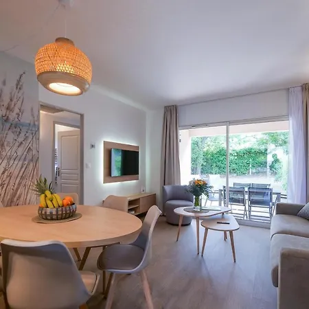 Reves Du Sud A Pied Et Tropez V Apartment *